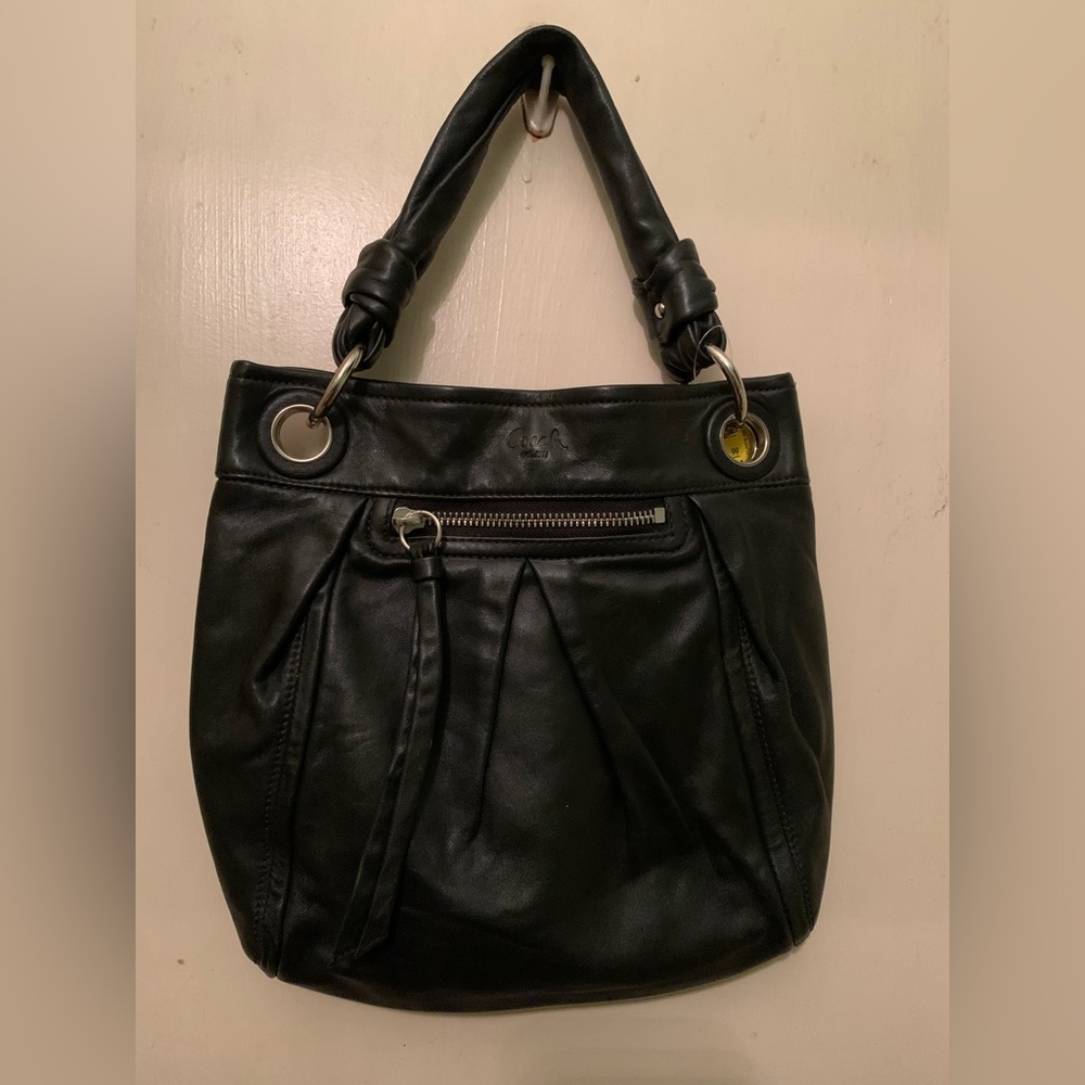 COACH AUTHENTIC LARGE BLACK LEATHER  PARKER SOFT GELATO  SHOULDER